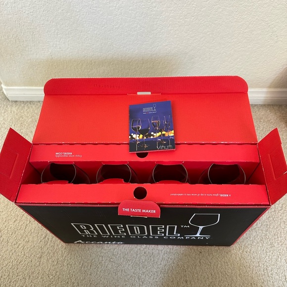 RIEDEL WINE GLASSES - Picture 2 of 4